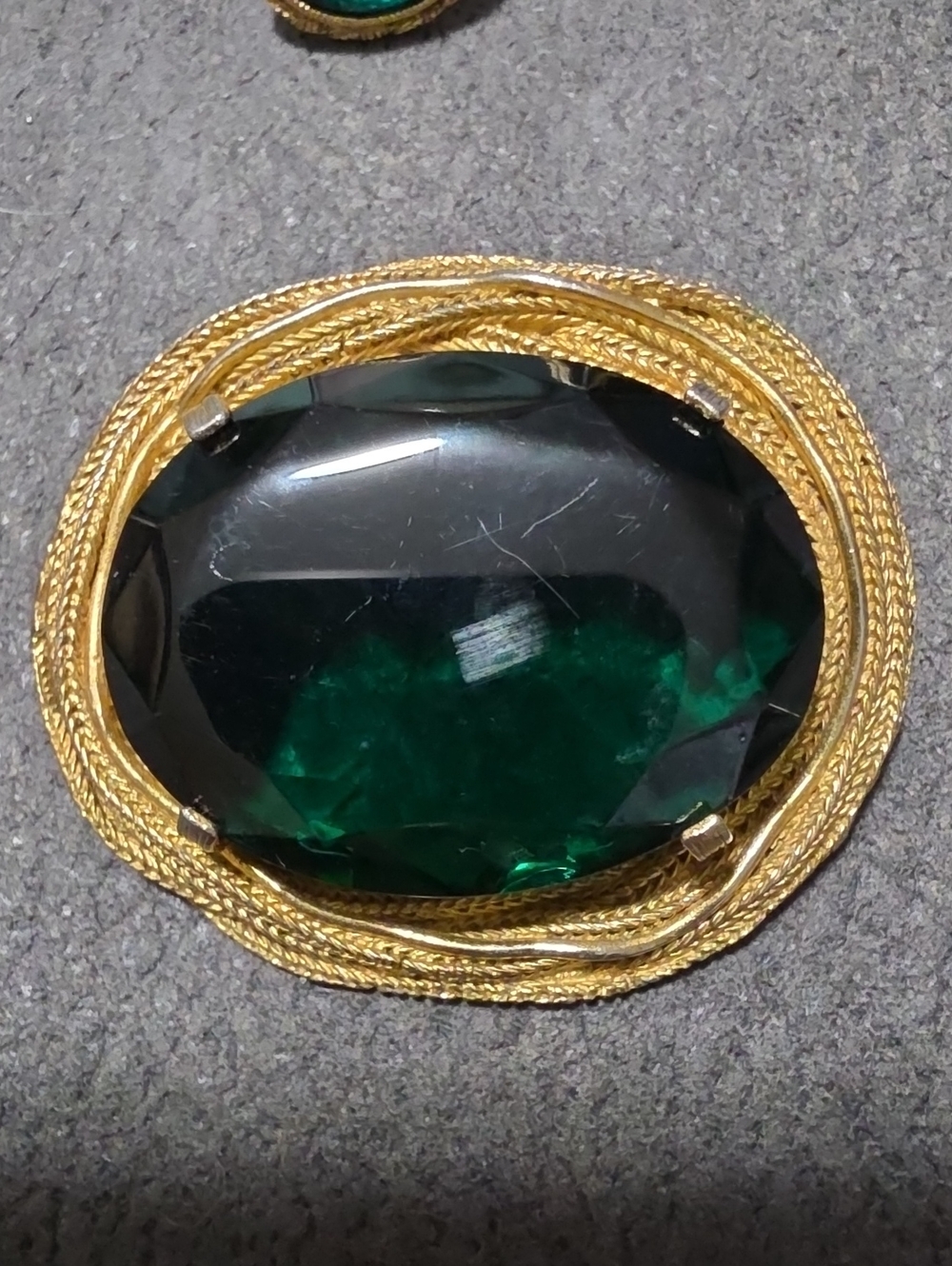 Vintage Elini Goldtone Green  Rhinestone Brooch Pin With Unmarked Earrings